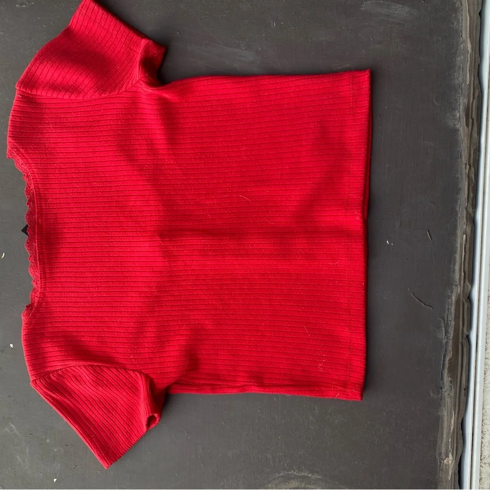 Red Ribbed Button-Up Blouse - Picture 6 of 7